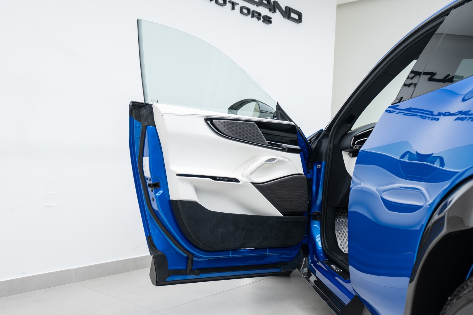 2025 FERRARI PUROSANGUE | MAIN DEALER SERVICE | CUSTOM SPECIFICATIONS